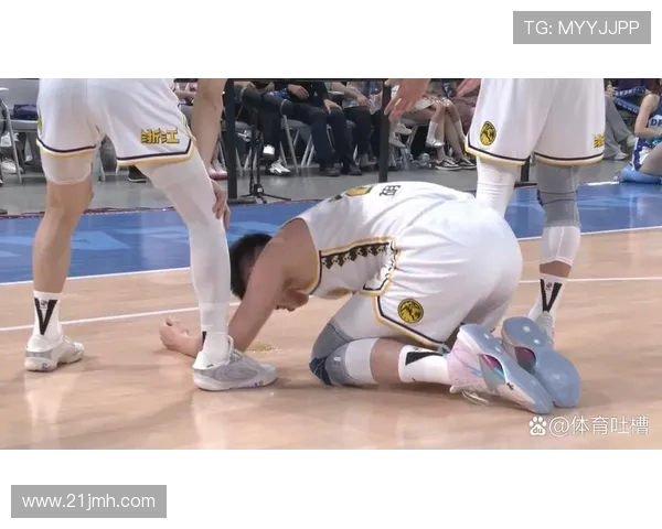 CBA北京与深圳激烈对抗回顾赛场冲突精彩瞬间分析